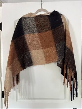 Plaid Fringe Throw Blanket in Brown and Tan